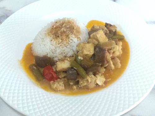 Lahodné rybí karí s lilkem – Snadné Indie recept, zvládnete za Do 30 minut